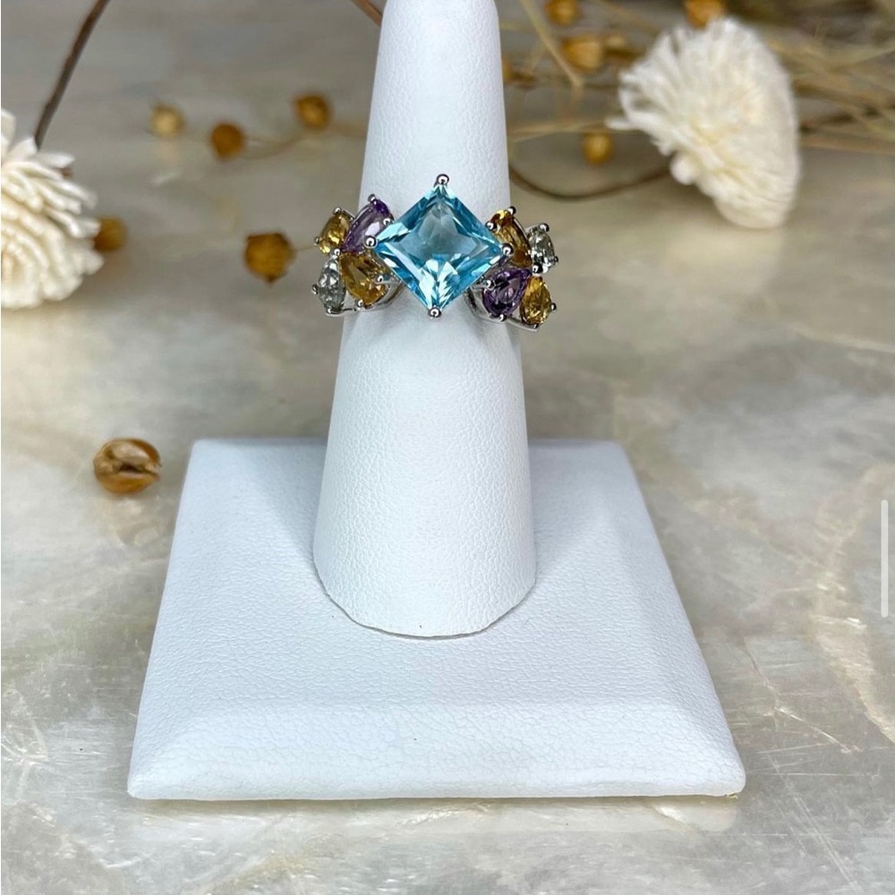 Beautiful Authentic Gemstones Ring - image 1